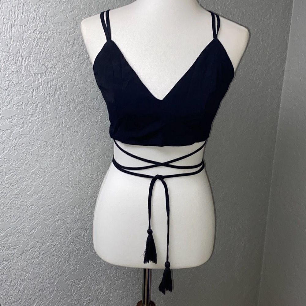 NWT TOBI black lace up sexy tie tassel shirt/top criss cross Sz L